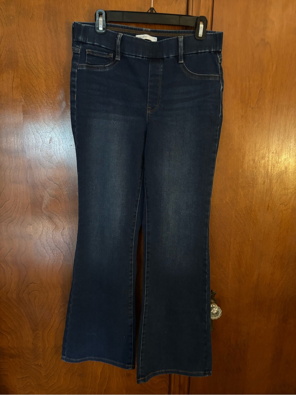 Nine West Pull On Flare Leg Jeans size 8